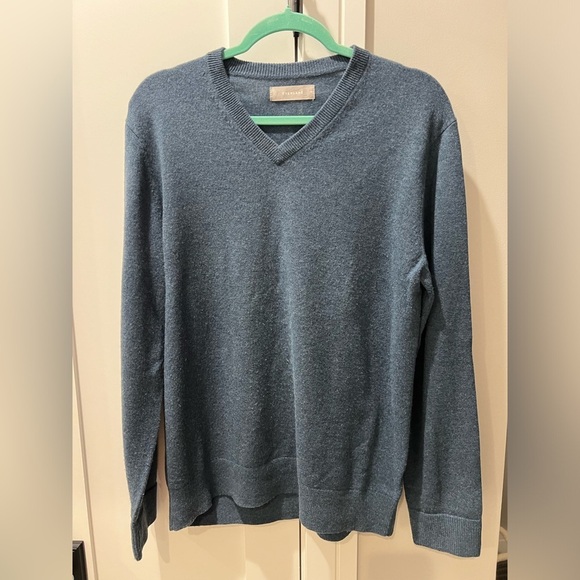 #329 Everlane The Cashmere V-neck Crew Sweater Size Medium - Picture 3 of 3
